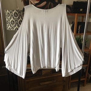 Cold shoulder flowing top